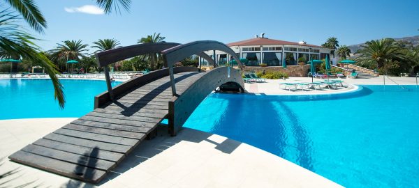 club-hotel-marina-beach-piscina-ristorante-piscina