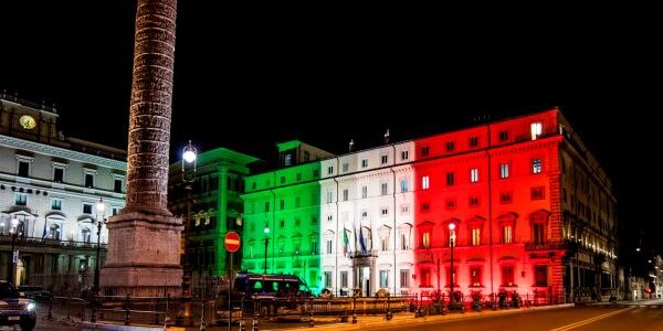 18/03/2020 Roma, Palazzo Chigi illuminato con il Tricolore Italiano