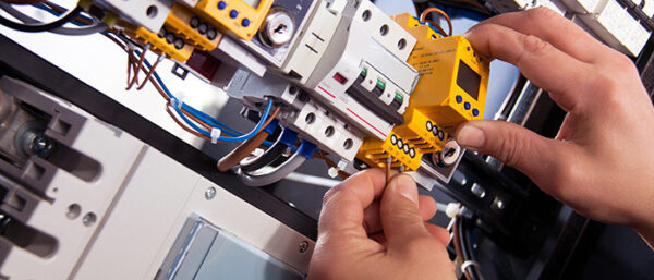 electric-4198293_1920-1