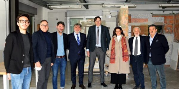 0a724a85-6a81-4395-9398-b95db4019637-1