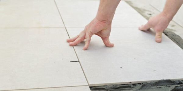 edilizia-costruzioni-posa-piastrelle-ceramica-pavimento-075-768×432