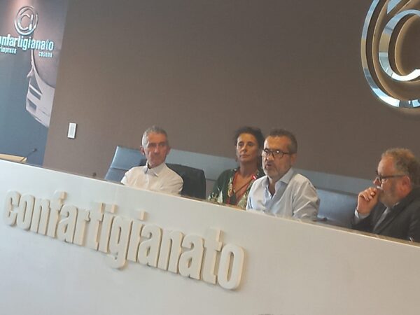 8ef7ae4f-f81f-48d5-ac6f-17dbcc18b73e