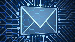 EMAIL AZIENDALE: IL COLLABORATORE ESTERNO HA GLI STESSI DIRITTI DEL DIPENDENTE
