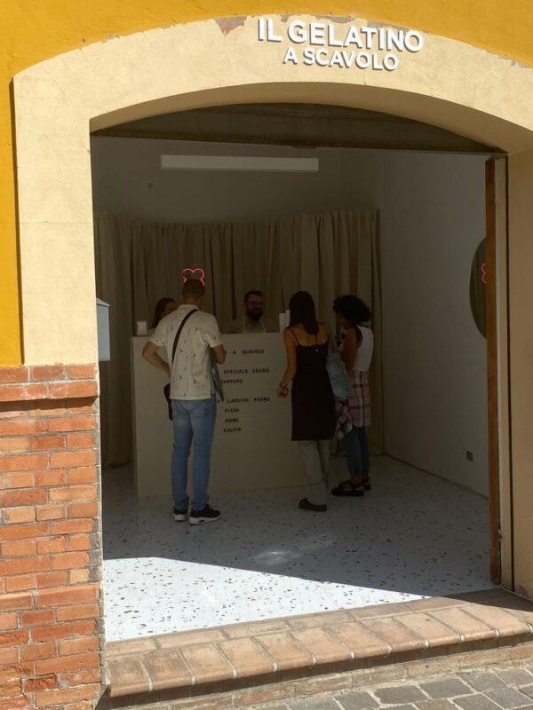 ed5de4bd-7723-41e0-87bc-f82c5ee1a584