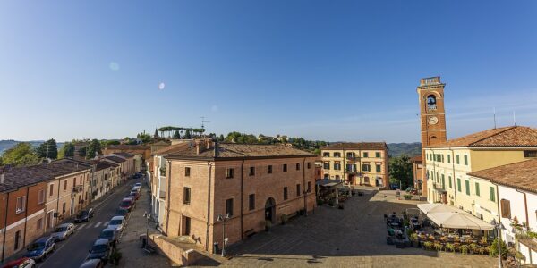 Rocca_Malatestiana_-_Piazza_04