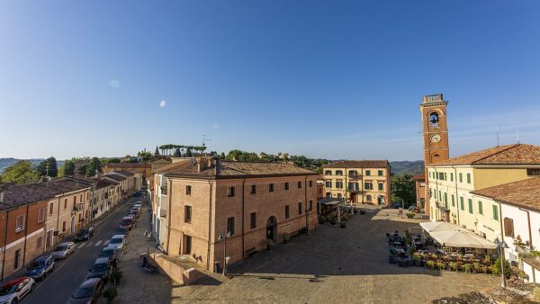Rocca_Malatestiana_-_Piazza_04