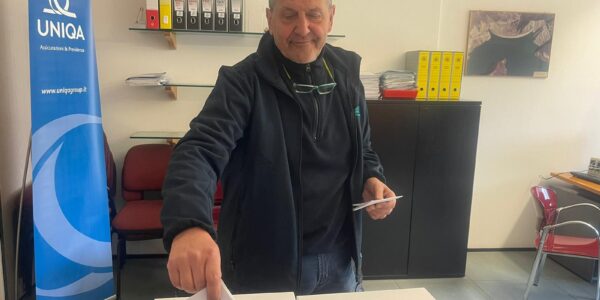 d12acf9e-e9af-48c0-a663-63545e4a3818