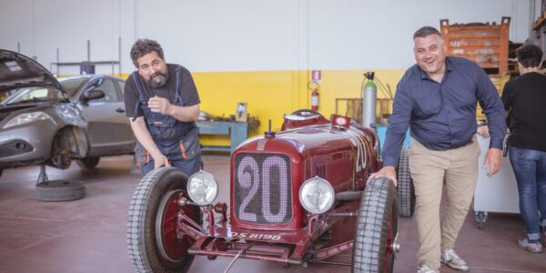 588f7584-9abc-411c-84a4-44609c579e70