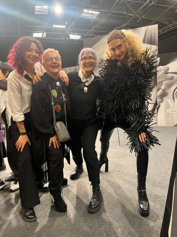 29f570a7-76b1-48d8-b384-787cf0928987 (1)