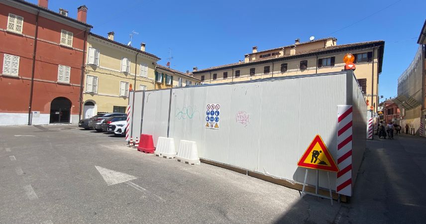 Lavori in piazza Aguselli, Confartigianato e le altre associazioni preoccupate per i ritardi nei lavori chiedono un vertice all’assessore