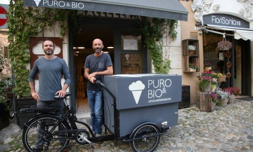 RAVAGLIA 09/10/19 CESENA  NUOVA GELATERIA PURO E BIO IN PIAZZA DEL POPOLO da sx luca zanotel e gianluca mondardini